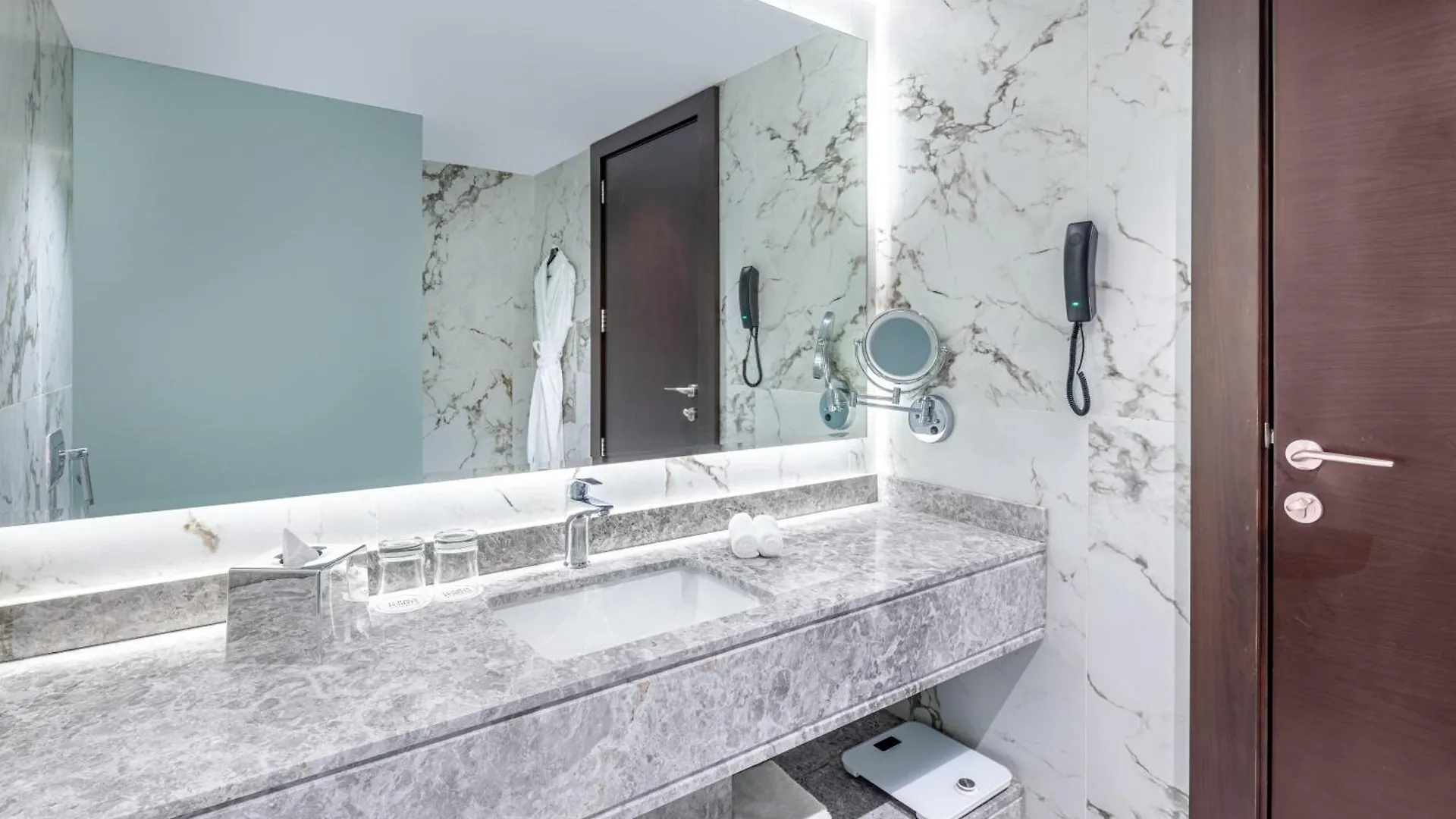 Four Points By Sheraton Jeddah King Fahd Road Szálloda